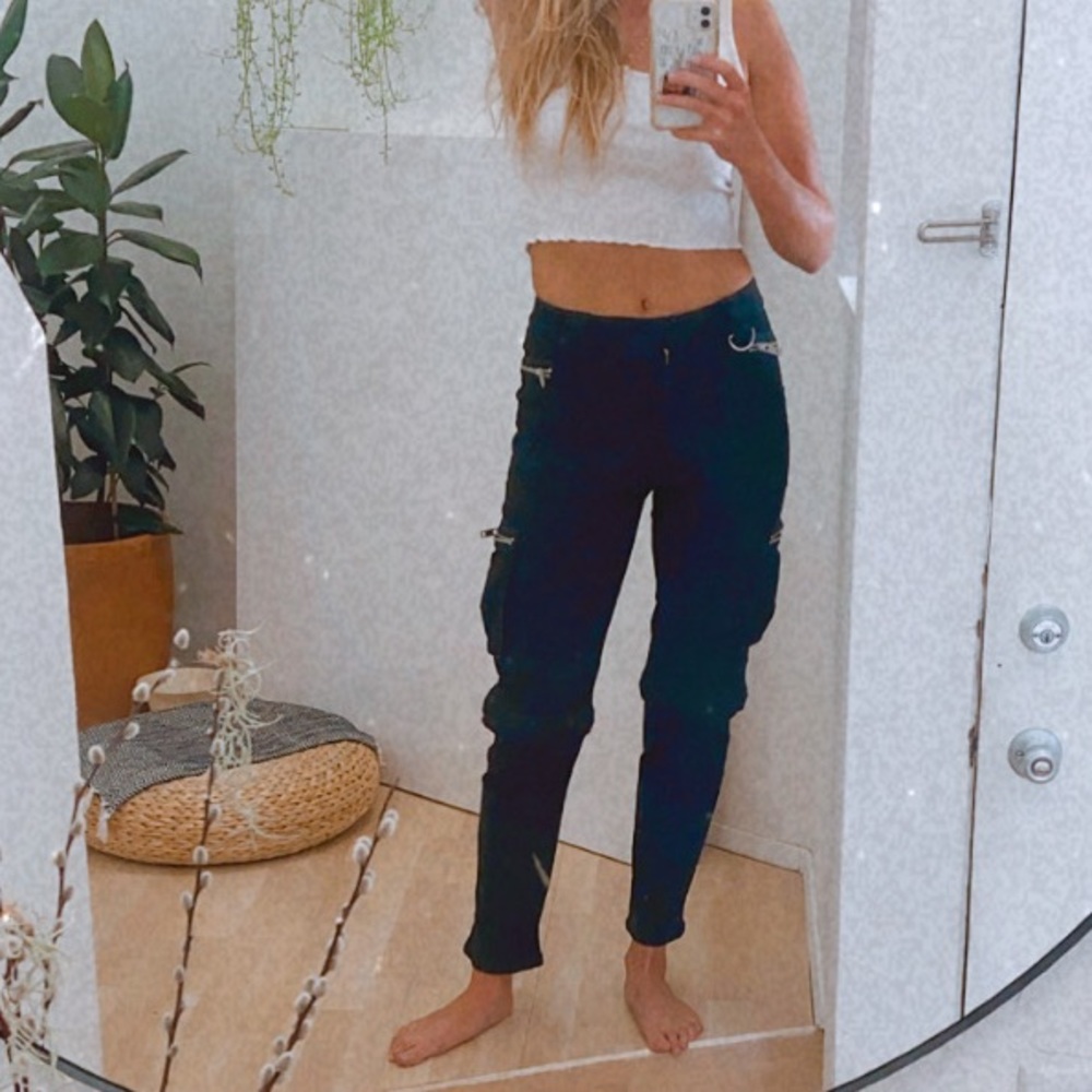 I AM GIA Sm Black Cargo Pants w/zippers & hardware